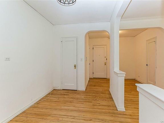5th image of 2 Greenridge Ave APT 1J