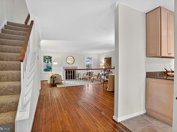 4th image of 10172 Turnberry Pl