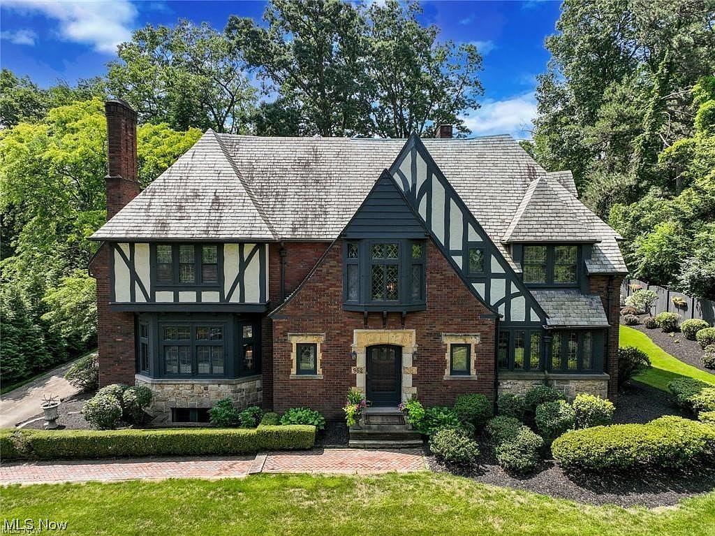 952 Genesee Rd, Akron, OH 44303 Zillow