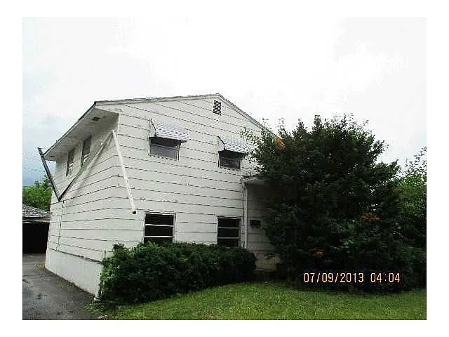 671 Holly Hill Dr photo 1
