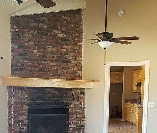 4th image of 21640 Ramona Ave