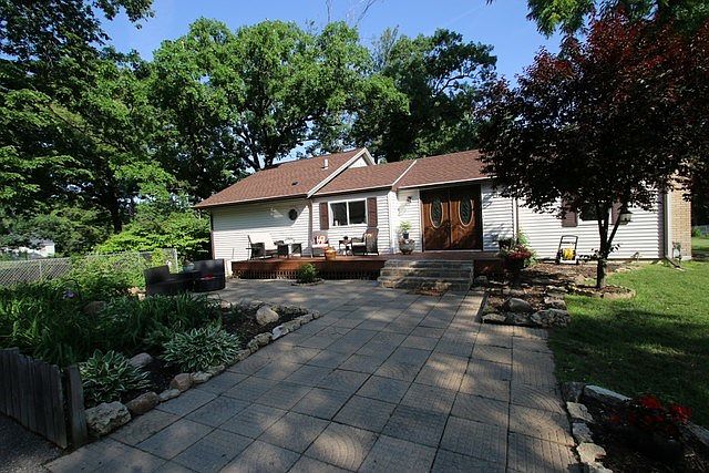 1st image of 5272 Glen Dr