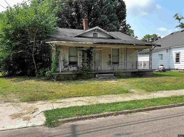 128 Church St, Martin, TN 38237