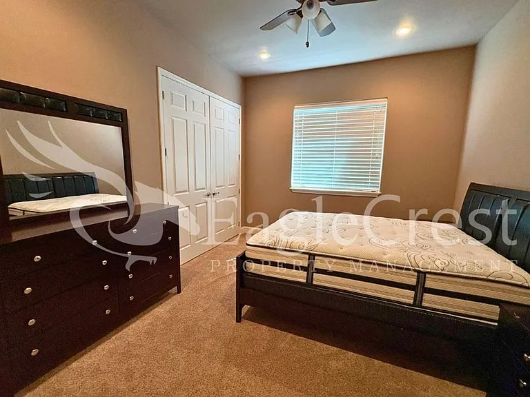 44 Vinehill Dr — Photo 35