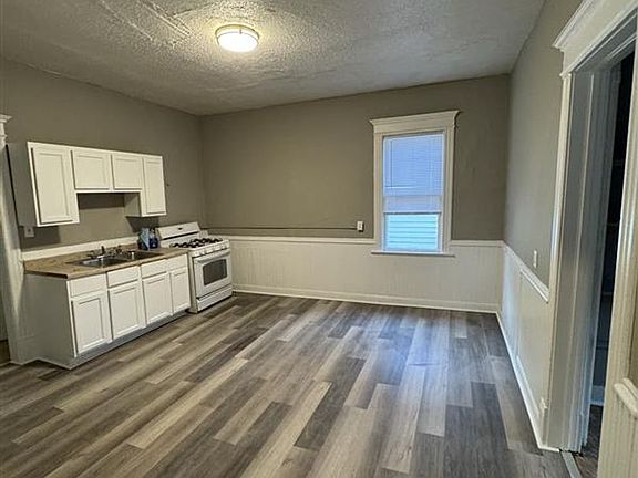 4th image of 2965-67 N Richards St #D3c2e3405