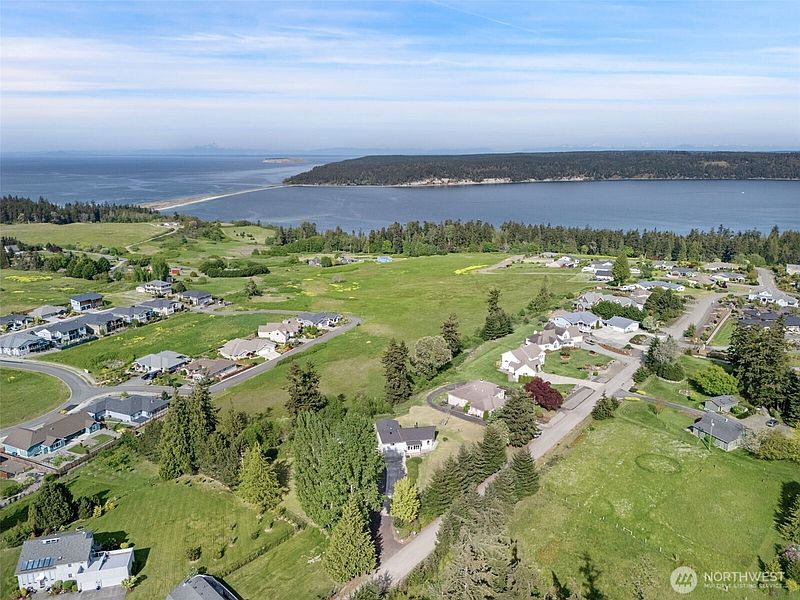 3rd image of 1810 W Sequim Bay Road