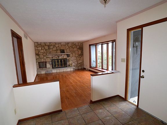 2nd image of 4025 S Gran Haven Dr