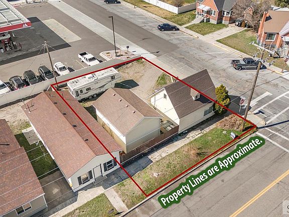 2nd image of 390 N Broadway St