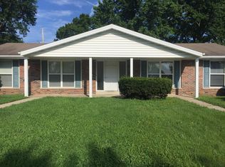 517 Yale Blvd, Saint Charles, MO 63301