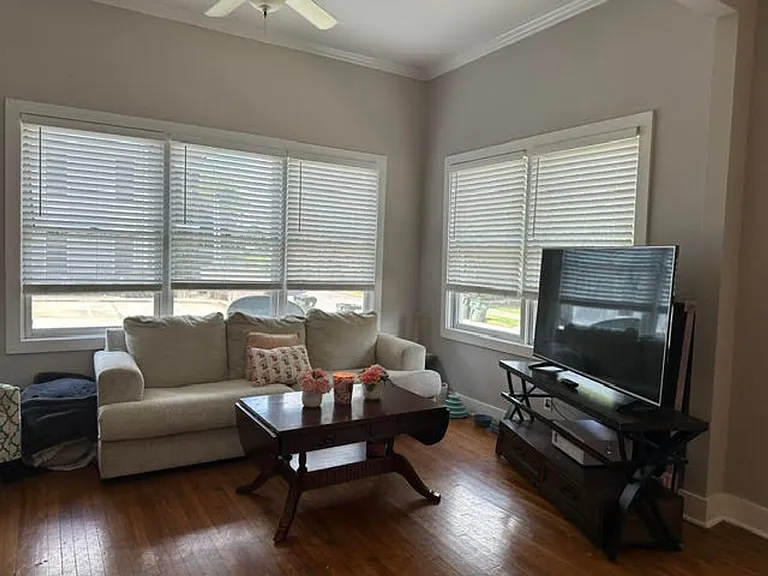 425 Caplewood Drive — Photo 4