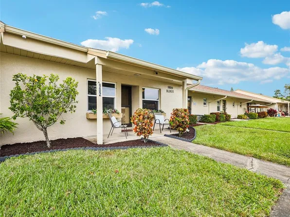 10820 43rd St N APT 902, Clearwater, FL 33762