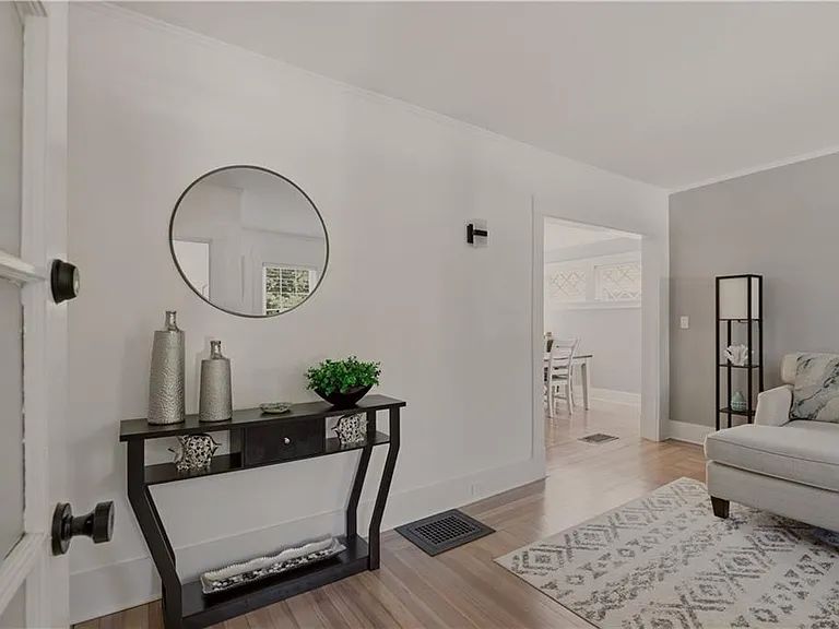21 Pell St — Photo 2