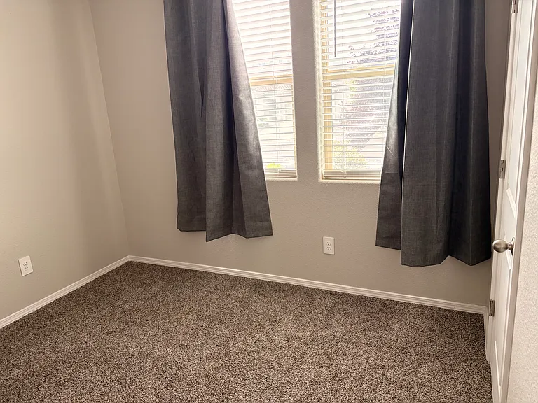 1904 Tesoro Loop NW — Photo 10