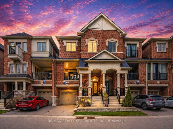 82 Oakmore Ln, Brampton, ON L6Y 6H5