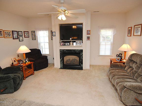 5th image of 1004 Silver Maple Drive SE
