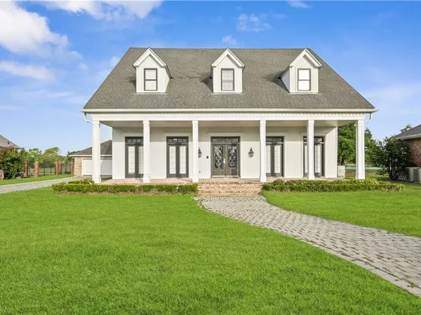 5741 Eastover Dr, New Orleans, LA 70128