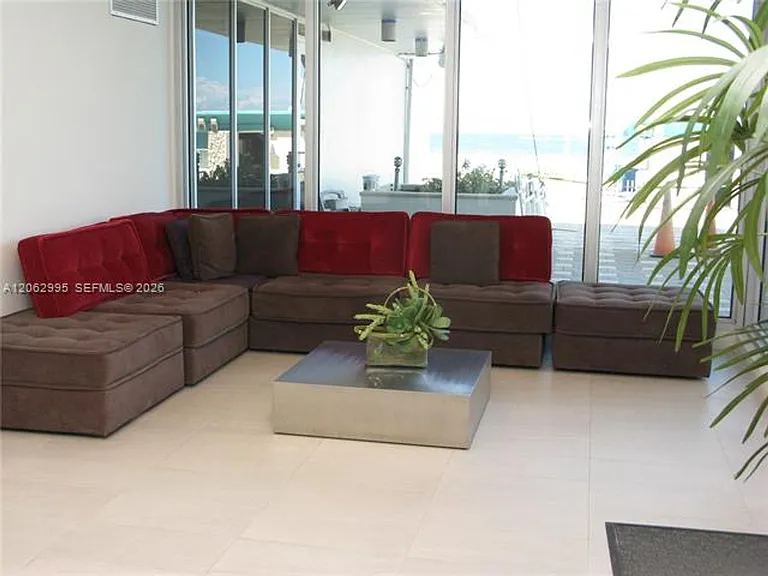 5701 Collins Avenue Cu #919 — Photo 32