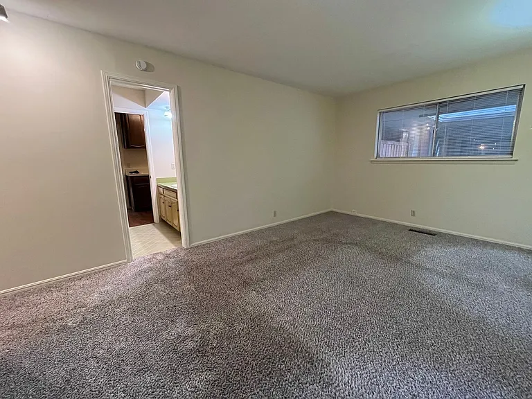 3526 E 48th Pl — Photo 14