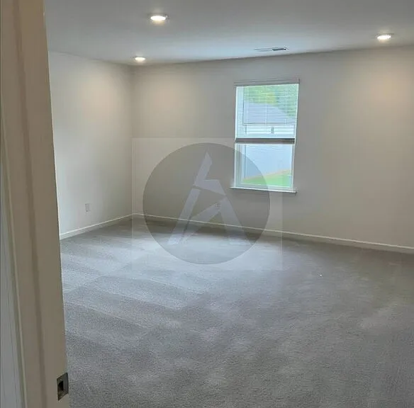 1420 Hunter Trl — Photo 13