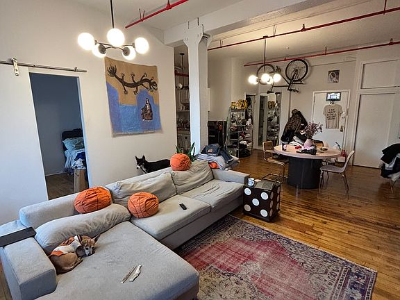 5th image of 112 Lincoln Ave #325