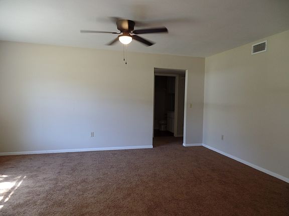4th image of 246 Falcon Ave