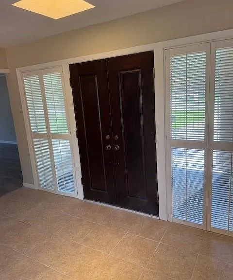 6006 Bermuda Dunes Dr — Photo 3