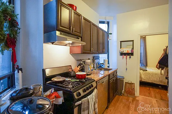 Rented by City Connections Realty | media 17