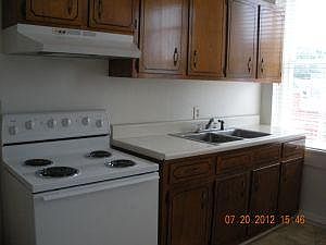 2nd image of 109 E Barnard St APT 2