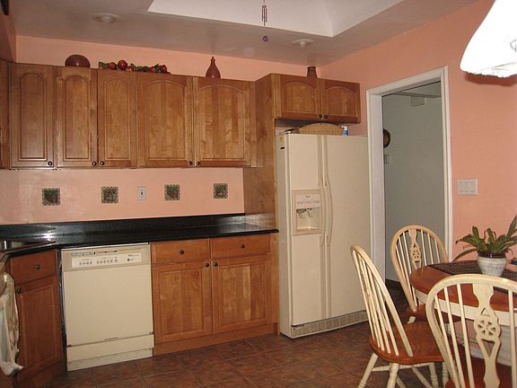 Eat in kitchen