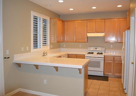 4th image of 5002 Trouville Ln