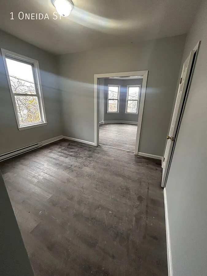 3 bed, $2,900 — Photo 1