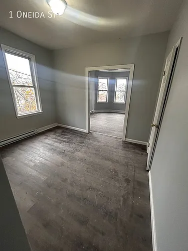1 Oneida St Photo 1