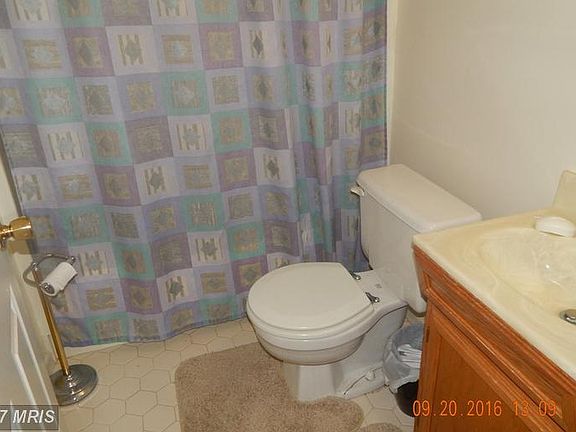 2nd image of 4337 Isleswood Ter