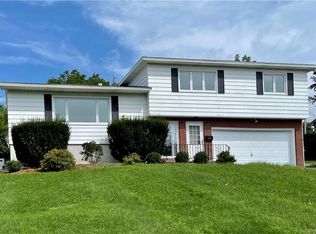 145 Copleigh Dr, Syracuse, NY 13209