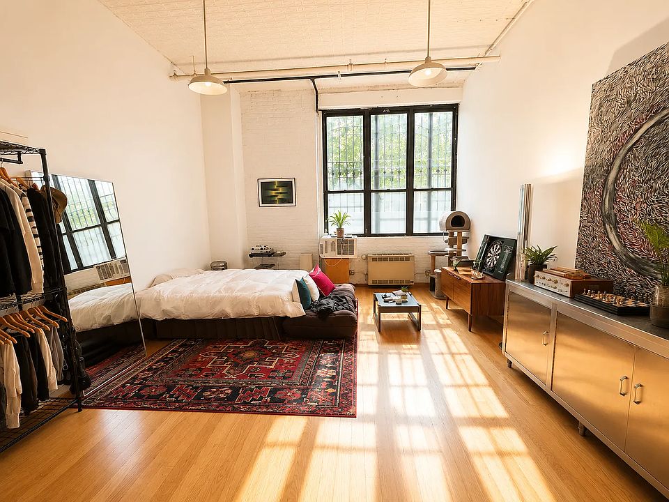 1st image of 9 White St #123