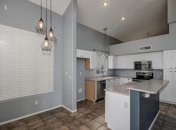 4th image of 13766 W Roanoke Ave
