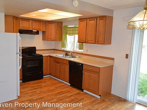 3rd image of 20207 97th St E