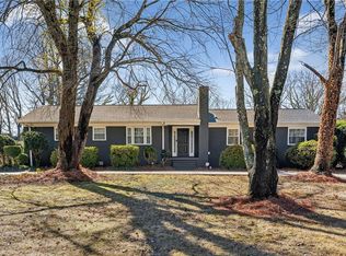 3244 Nottingham Rd, Winston Salem, NC 27104