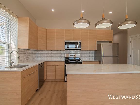 3rd image of 1546 N Homan Ave #2