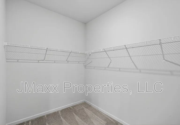 185 Madison Bnd — Photo 11