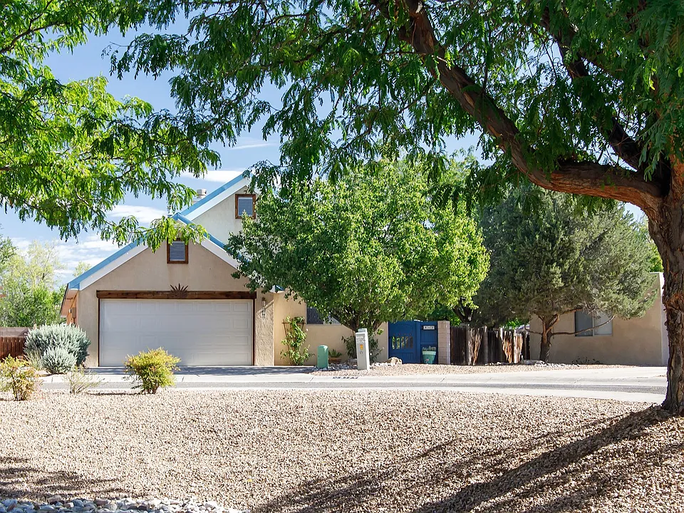 317 La Chamisal Ln NW