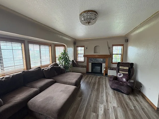 1252 Basswood Ave #1 — Photo 10
