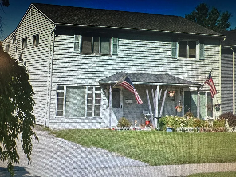 4136 Fulton Pkwy — Photo 1