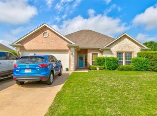 806 Concord St, Cleburne, TX 76033