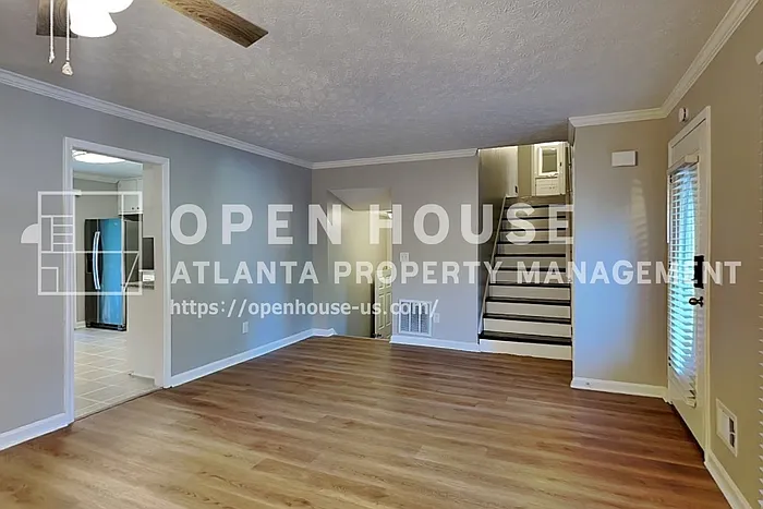 3 bed, 2.0 bath, 1872 sqft, $2,400 — Photo 4