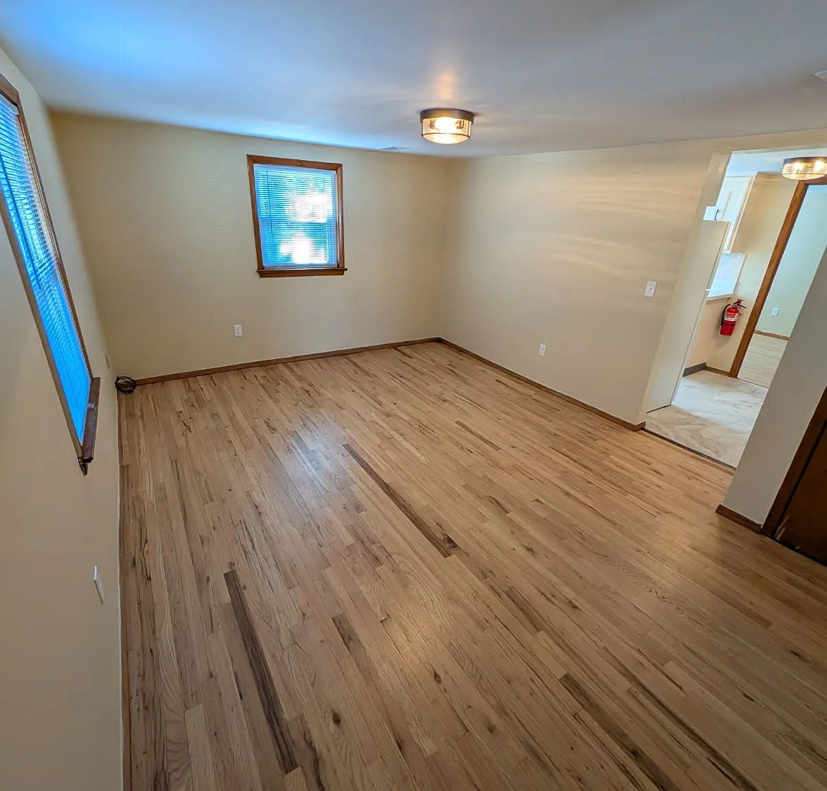 2 bed, $3,200 — Photo 3