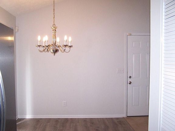 4th image of 3601 Cainview Dr