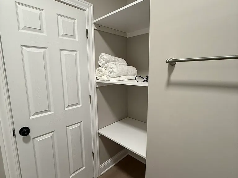3049 N Avers Ave #2 — Photo 9
