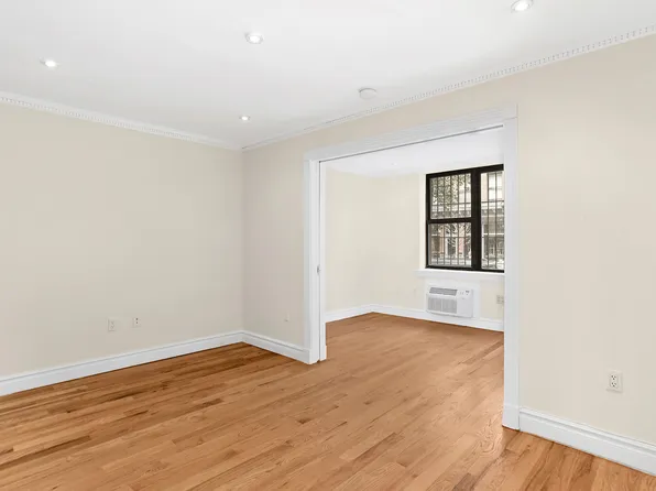 336 East 81st Street image 1 of 7