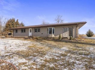 12553 105th St, Wapello, IA 52653